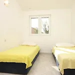Family Friendly Seaside Preko, Ugljan - 8232 Apartment