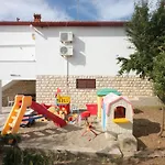Family Friendly Seaside Preko, Ugljan - 8232 Apartment