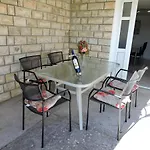 Family Friendly Seaside Preko, Ugljan - 8232 Poljana (Ugljan)