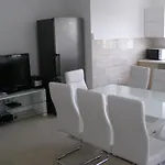 Family Friendly Seaside Preko, Ugljan - 8232 Apartment Poljana (Ugljan)