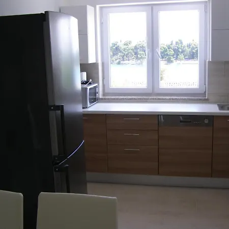 Family Friendly Seaside Preko, Ugljan - 8232 Апартаменты *