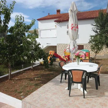 Family Friendly Seaside Preko, Ugljan - 8232 Apartment