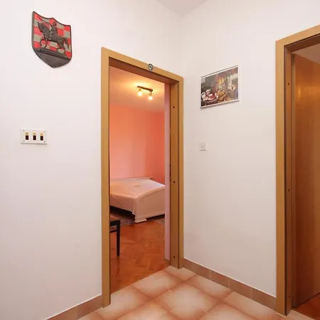 Apartmán Family Friendly Seaside Preko, Ugljan - 8232