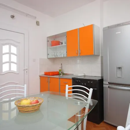Apartmán Family Friendly Seaside Preko, Ugljan - 8232