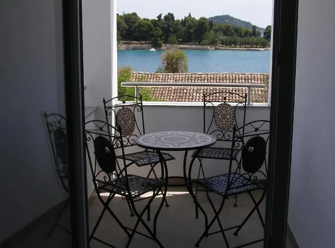 Apartman Family Friendly Seaside Preko, Ugljan - 8232