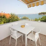 Family Friendly Seaside Preko, Ugljan - 8232