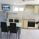 Family Friendly Seaside Preko, Ugljan - 8232