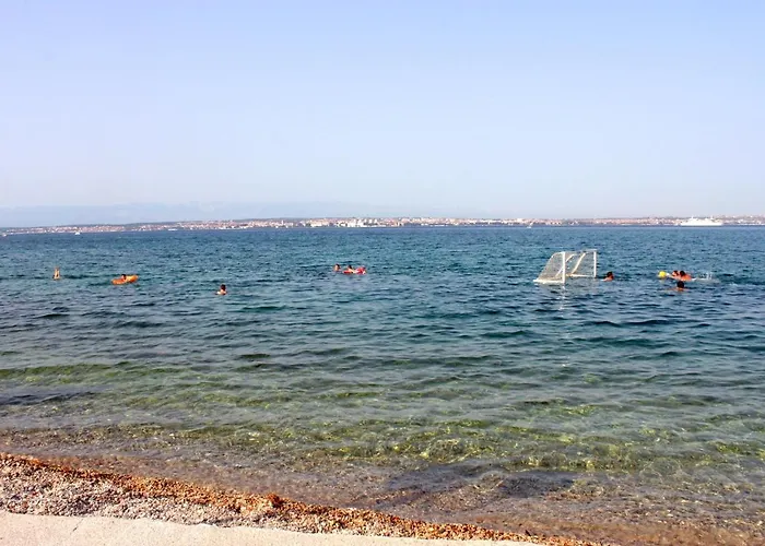 Family Friendly Seaside Preko, Ugljan - 8232 *